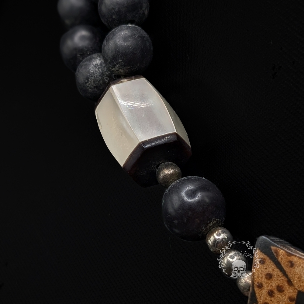 Vintage Early LEE SANDS Zebra Coconut Wood Necklace with Mother Of Pearl Accents - Picture 4 of 8
